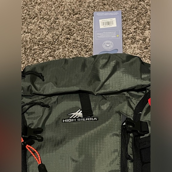 High Sierra Pathway 2.0 45L Backpack Hiking Camping Forest Green Black NEW - Picture 6 of 13